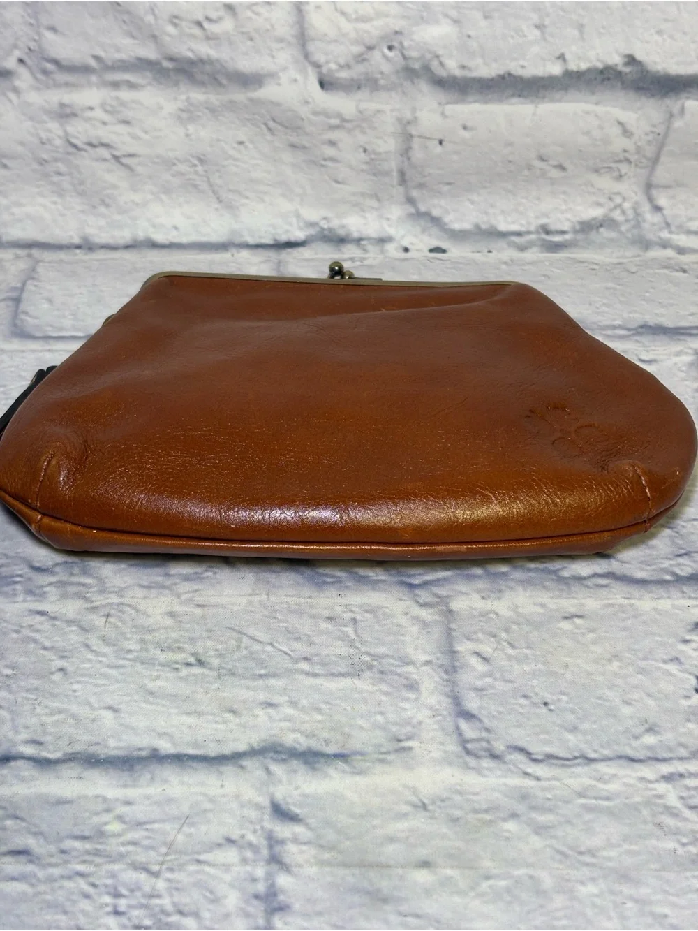 Patricia Nash Savena Kiss-Lock Leather Wristlet Suede Interior Detachable Strap